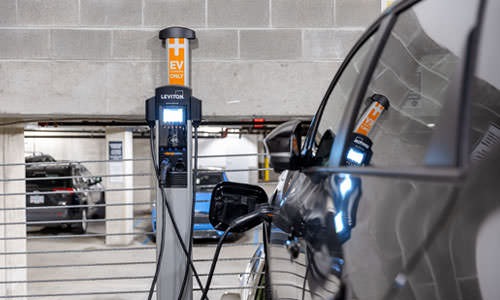 ev plug in station in parking garage